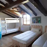 Moana Surf Hostal