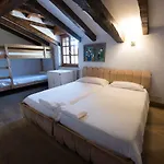 Moana Surf Hostal