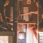 Moana Surf بيت شباب