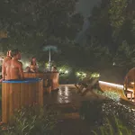 Moana Surf بيت شباب *