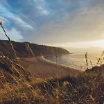 بيت شباب Moana Surf