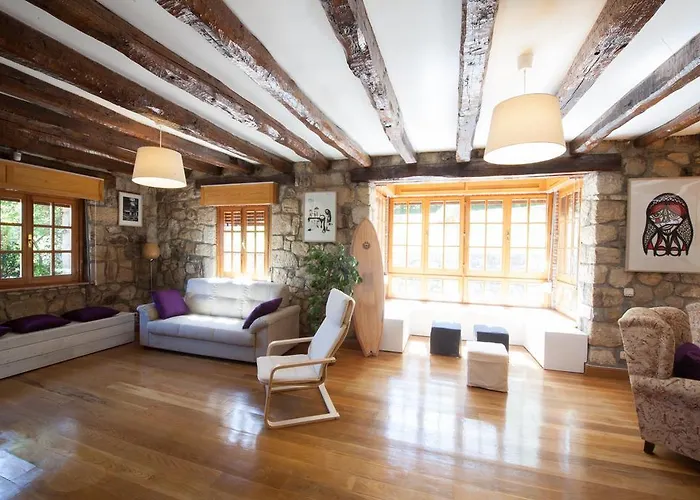 بيت شباب Moana Surf *